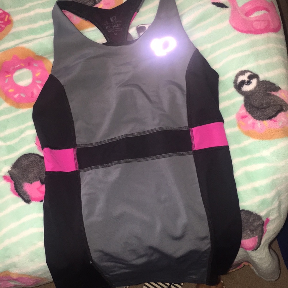 Workout tank bundle - Picture 6 of 7